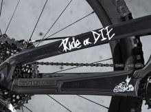 DYEDbro ochranná folie Ride Or Die White mat (3)