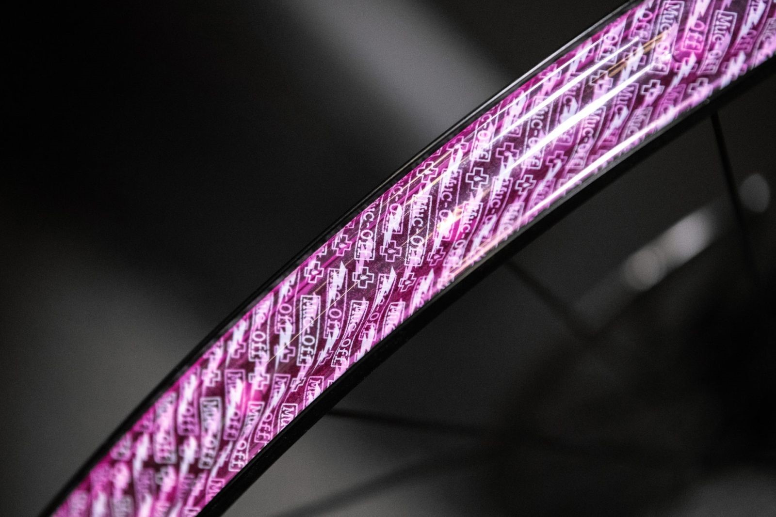 MUC-OFF TUBELESS RIM TAPE 10 m/38 mm - Těsnící páska na ráfky ...