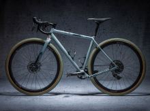 DYEDbro ochranná folie Grinduro Black Gravel mat (1)